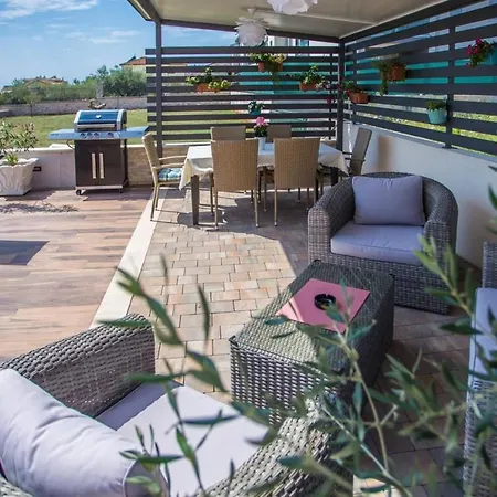 Mihaela Deluxe Holiday home